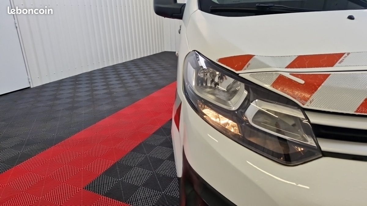 Citroën Jumpy Taille M BlueHDi 120 S&S BVM6 Club (image 26)