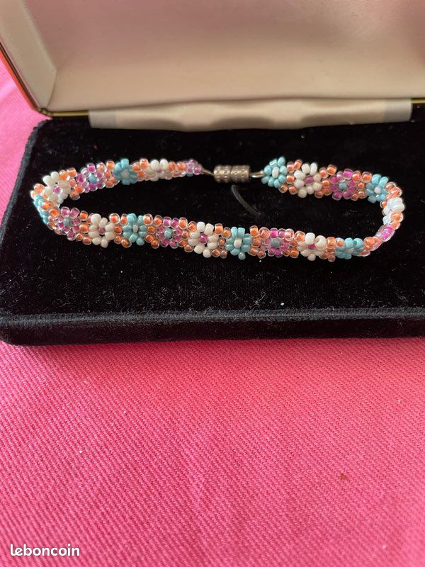 Bracelet artisanale en perles de verre (image 1)