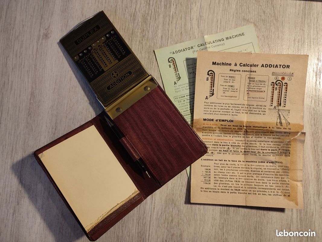 Ancienne Calculatrice Additionneur à Curseurs Colbert - France - état Correct