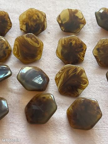 Lot De 10 Boutons Anciens Marron Tigré - Diamètre 2,2 Cm - Occasion - Réf 3332