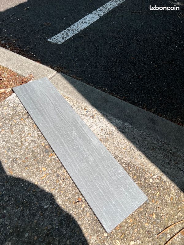 Carrelage gris (image 1)