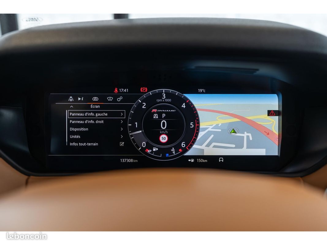 LAND ROVER RANGE ROVER VELAR 3.0 V6 D300 - BVA R-Dynamic HSE (image 29)