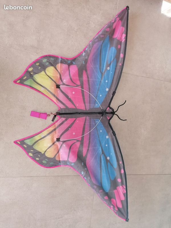 Grand Cerf-volant Papillon – 90 X 70 Cm – Jeu De Plein Air Pour Enfant Dès 3 Ans – Vilac – Vol Facile Et Coloré