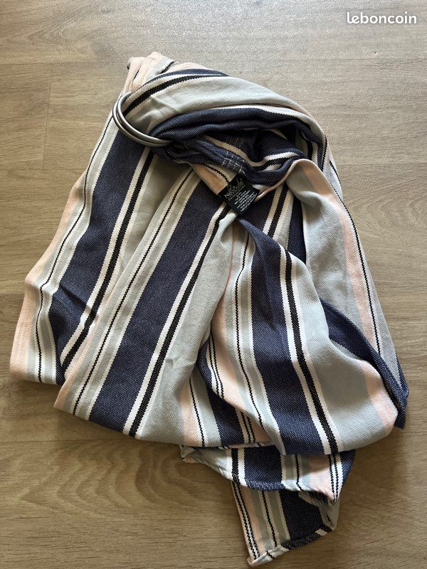 Écharpe porte bébé (image 1)