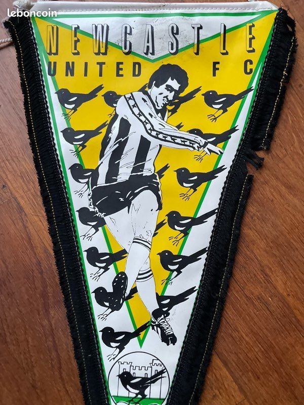 Fanion/pennant de Newcastle United FC de 1977 (image 3)