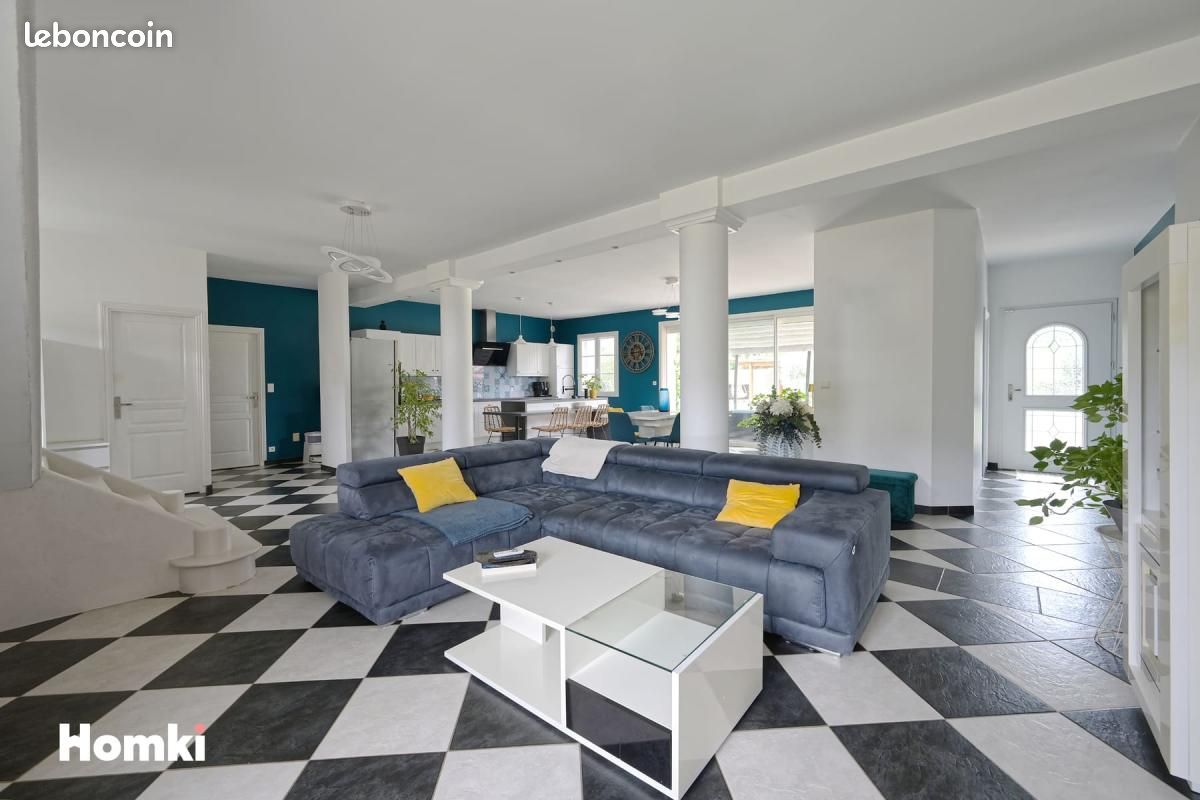 Maison 6 pièces 279 m² · à La Frette · 279 m² · 425 000 €
