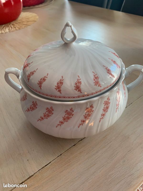 Service de table en porcelaine (image 1)