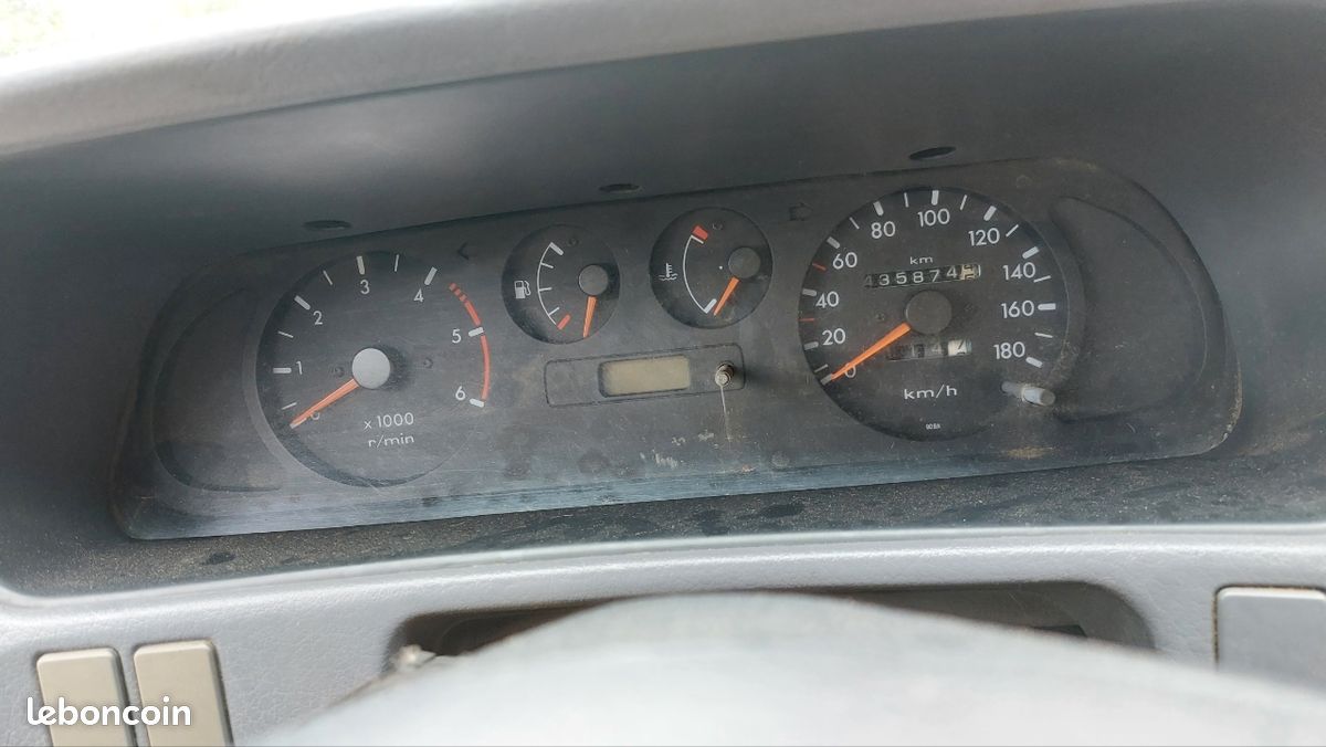 Ford maverick (image 3)