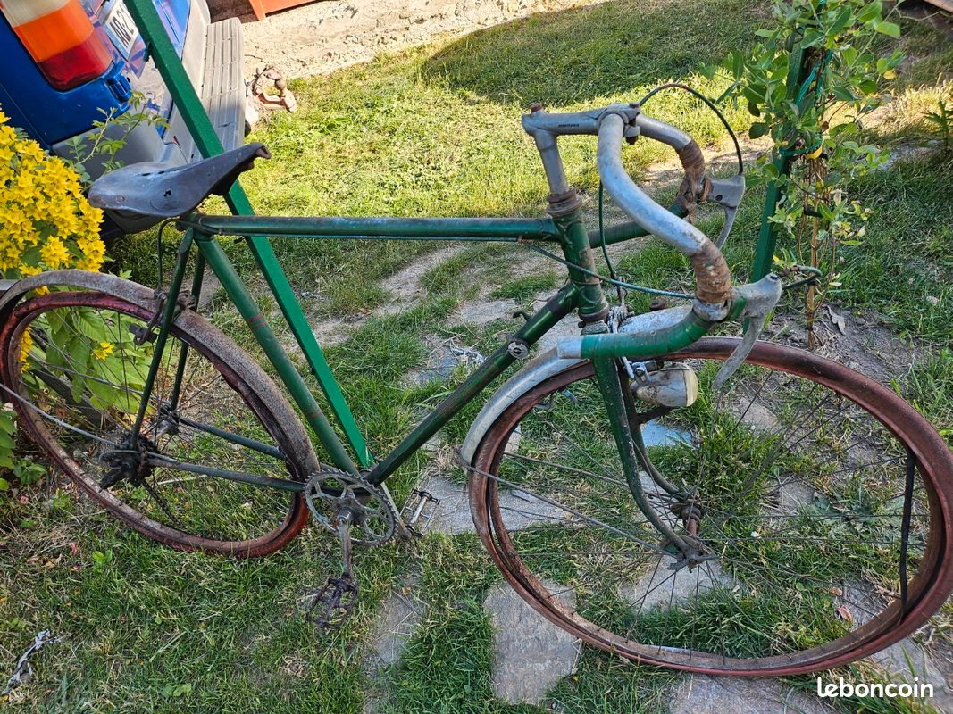 Vélo ancien (image 1)