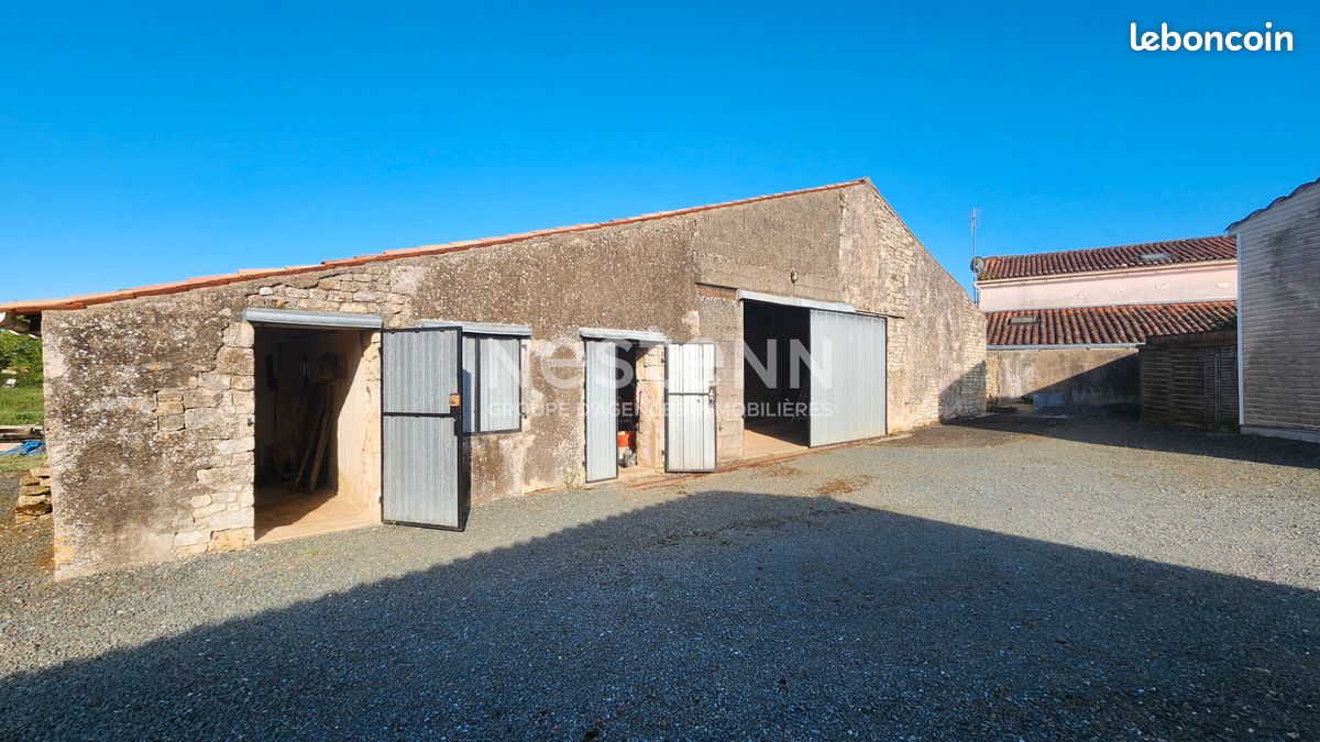 Maison 1 pièce 102 m² · à Doix lès Fontaines · 102 m² · 86 400 €