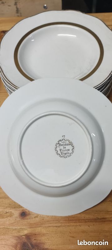 Service assiettes porcelaine de Digoin (image 2)