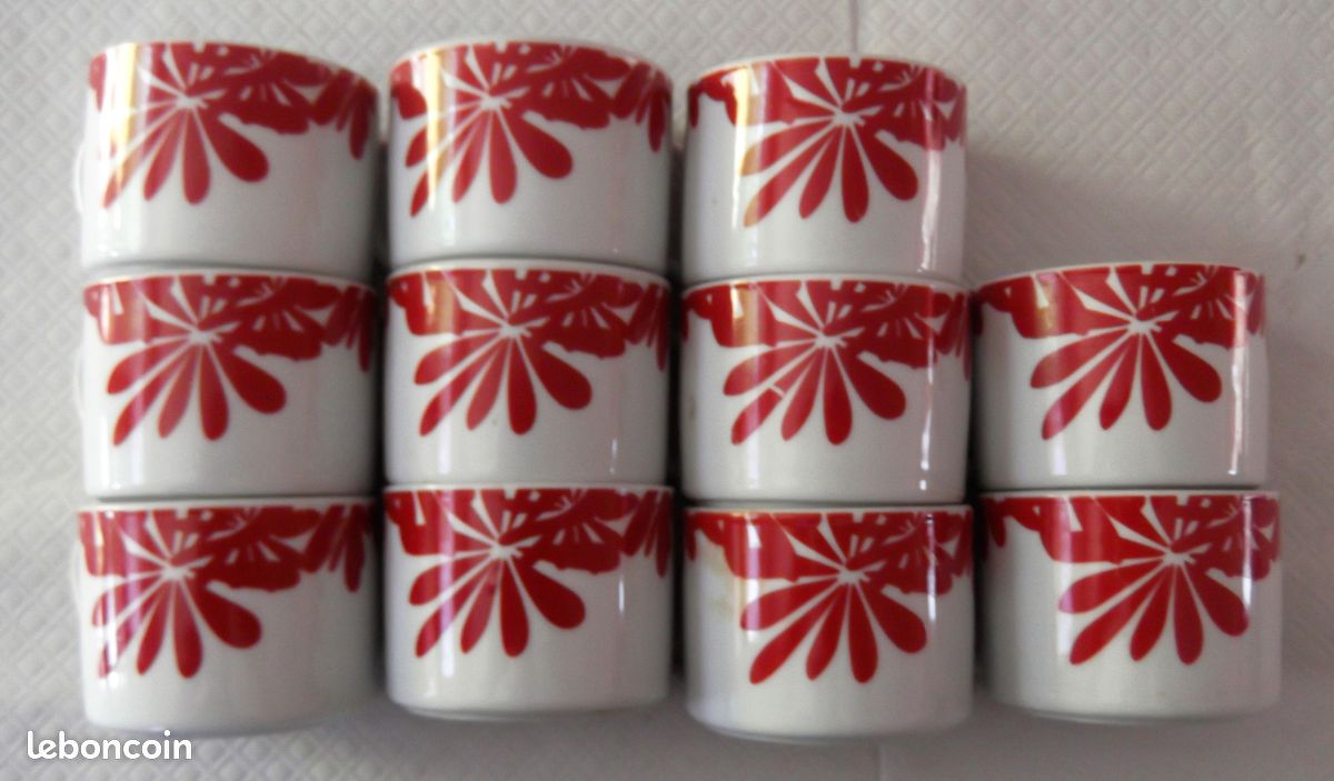 11 tasses à café en porcelaine CHRISS G vintage (image 8)