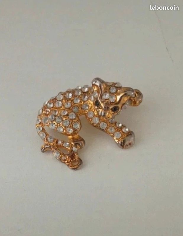 Broche Vintage En Métal/Acier Avec Pierres - Dorée - Occasion