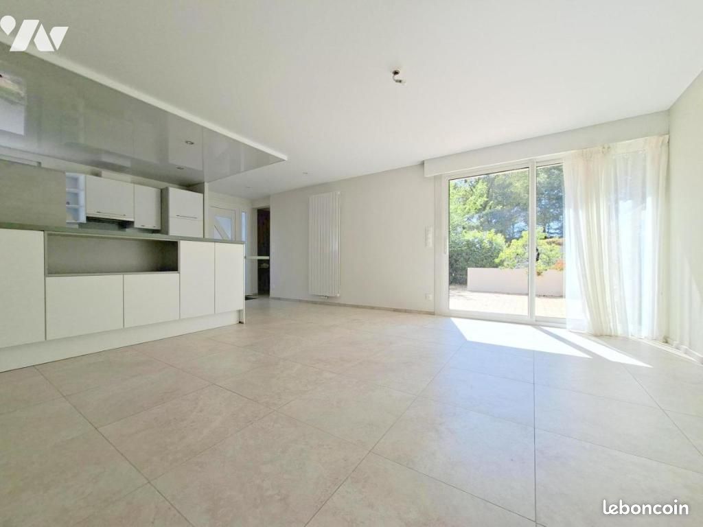 Maison 5 pièces 104 m² · à Sainte-Luce-sur-Loire · 104 m² · 384 430 €