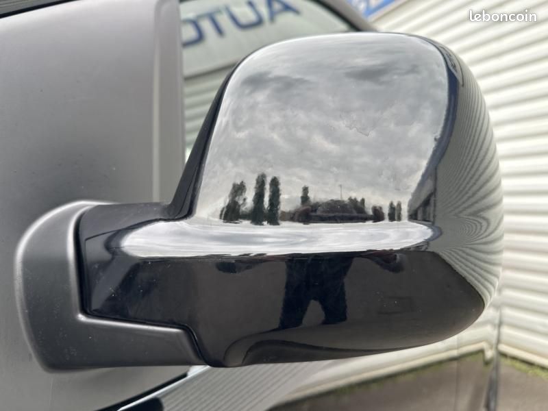 Citroen SpaceTourer XL 2.2 Diesel 180ch S&S EAT8 PLUS (image 9)