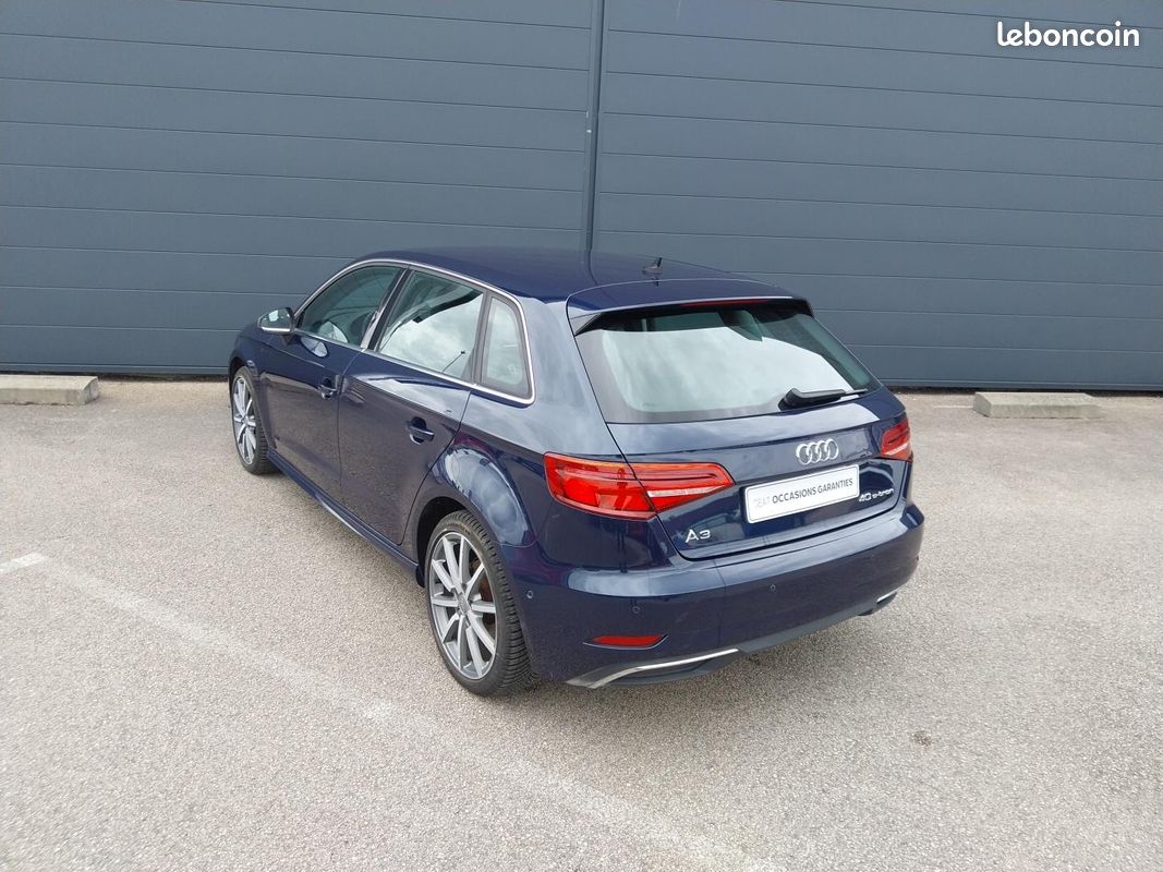 AUDI A3 Sportback 40 e-tron 204 S tronic 6 Design Luxe (image 4)