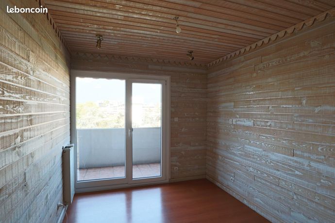 Appartement Traversant 64 m² au 7e Étage – Vues Panoramiques Massifs, Terrasse & Parking Privatif + cave — 9