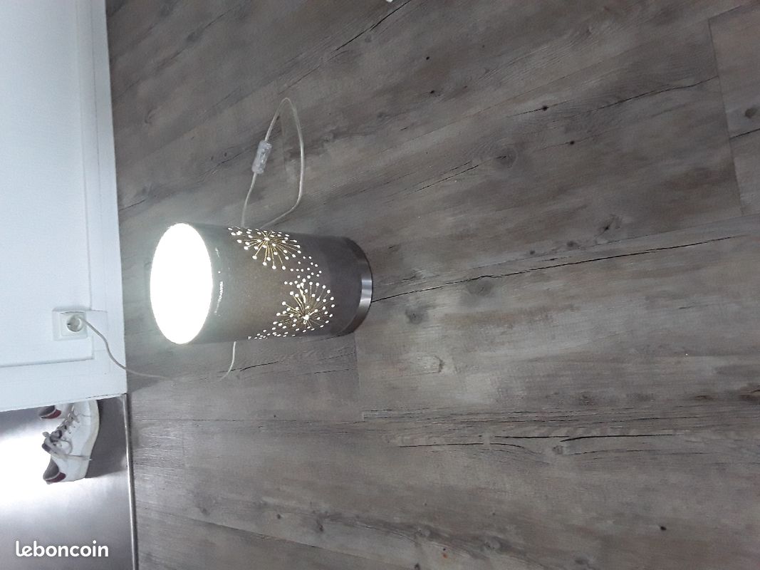 Lampe de chevet (image 1)