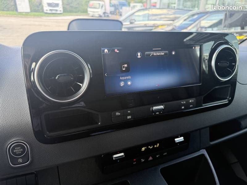 Mercedes Sprinter CHASSIS CAB 319 CDI 37 3.5T RWD PRO (image 13)