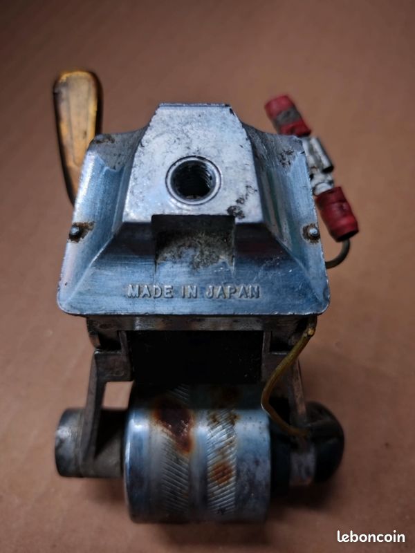 DYNAMO marque ERATOR pour RANDONNEUSE VÉLO ANCIEN MANUFRANCE HIRONDELLE