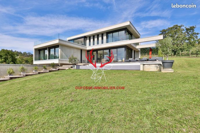 Villa 7 pièces 312 m²