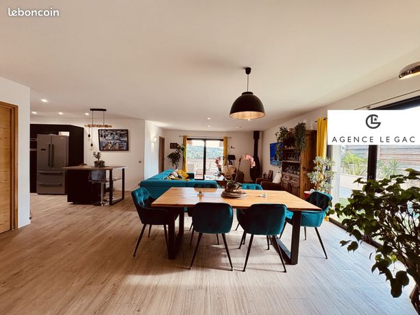 Villa 6 pièces 206 m²