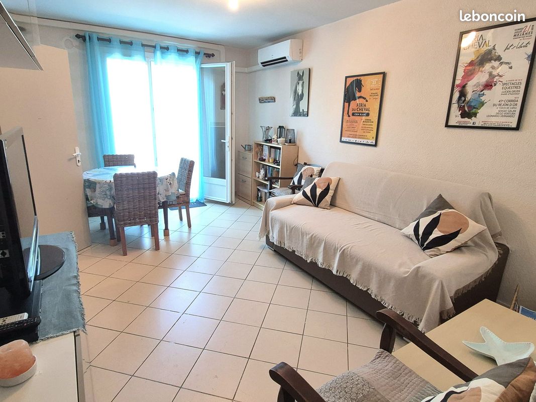 Appartement plein pied avec grande cour privative végétalisée au calme et au centre des Saintes (image 7)