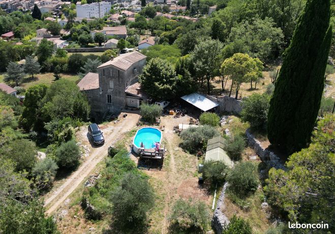 Propriété 6 pièces 140 m²