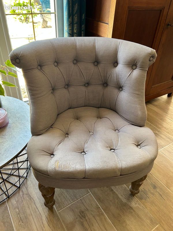 Fauteuil cabriolet style Chesterfield gris (image 2)
