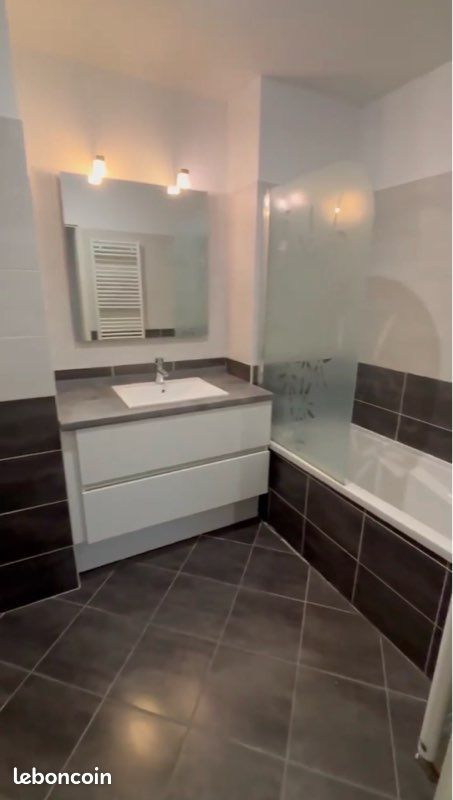 Appartement 2 pièces 41 m² · à Meyzieu · 41,3 m² · 820 €