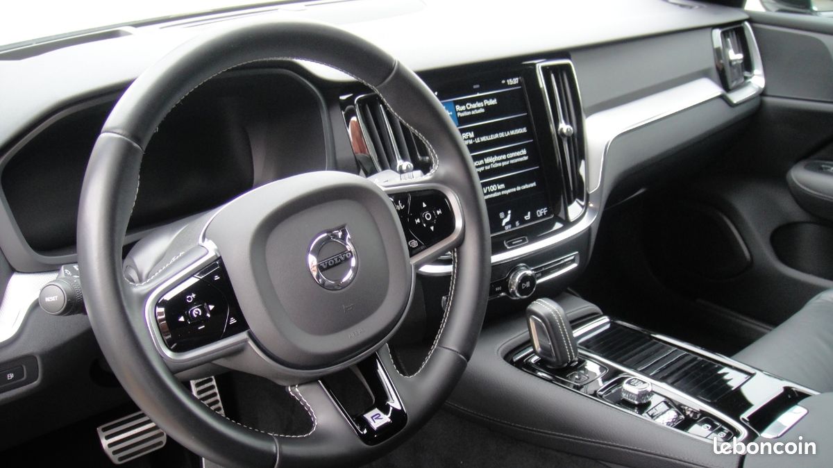 VOLVO S60 T8 Twin Engine 303 + 87ch R-Design Geartronic 8 (image 11)
