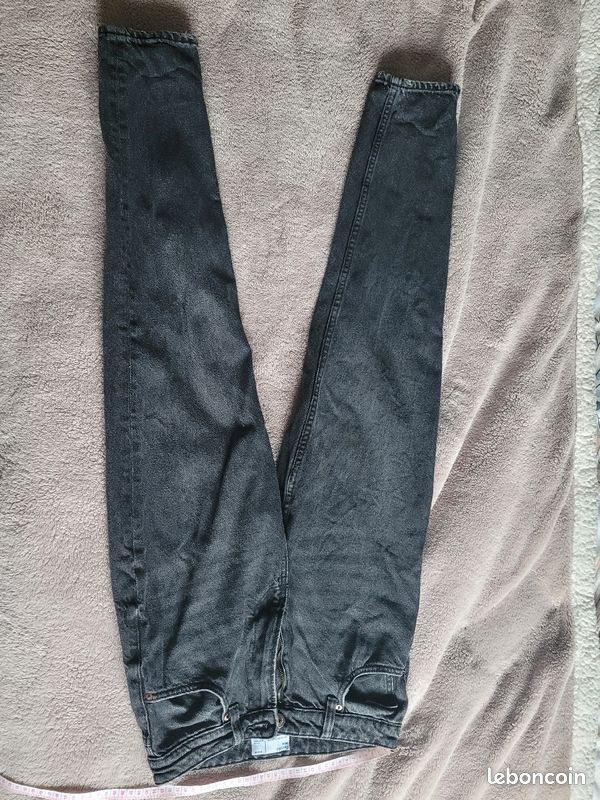 Pantalon Mom bershka noir (image 2)