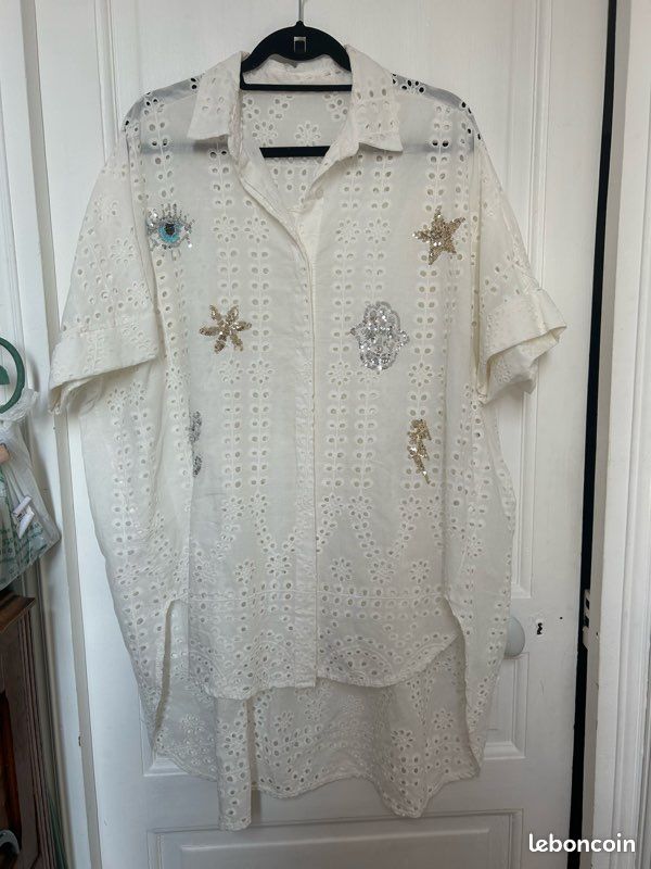 Chemise longue coupe liquette -blanc cassé - coton, broderies anglaises, sequins - TU jusqu’au 52 - neuve (image 1)