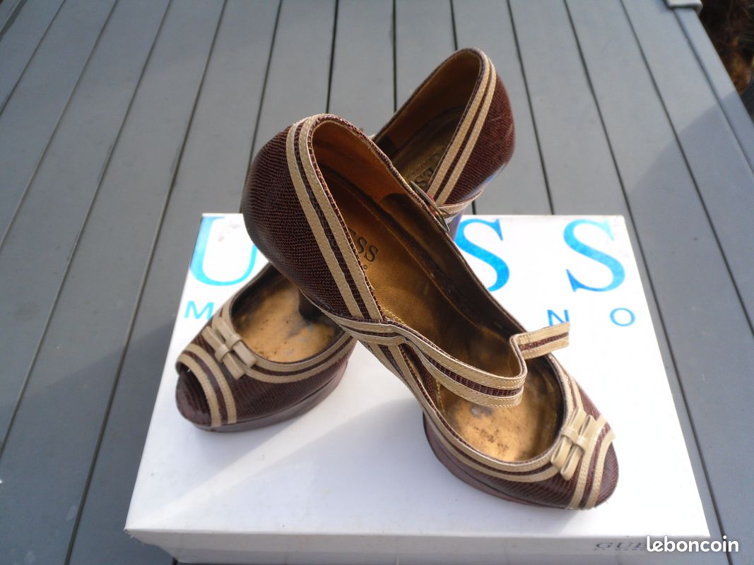 Escarpins Guess Bordeaux Taille 37 - Cuir - Talon >7cm - Occasion Bon état