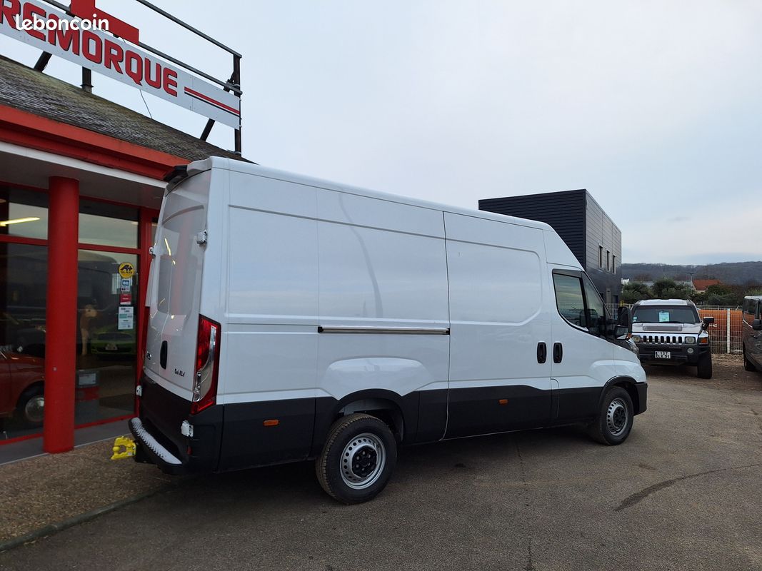 Iveco Daily fourgon 35S16V12 160ch BVM6 Pack Evolution 37700 ht (image 4)