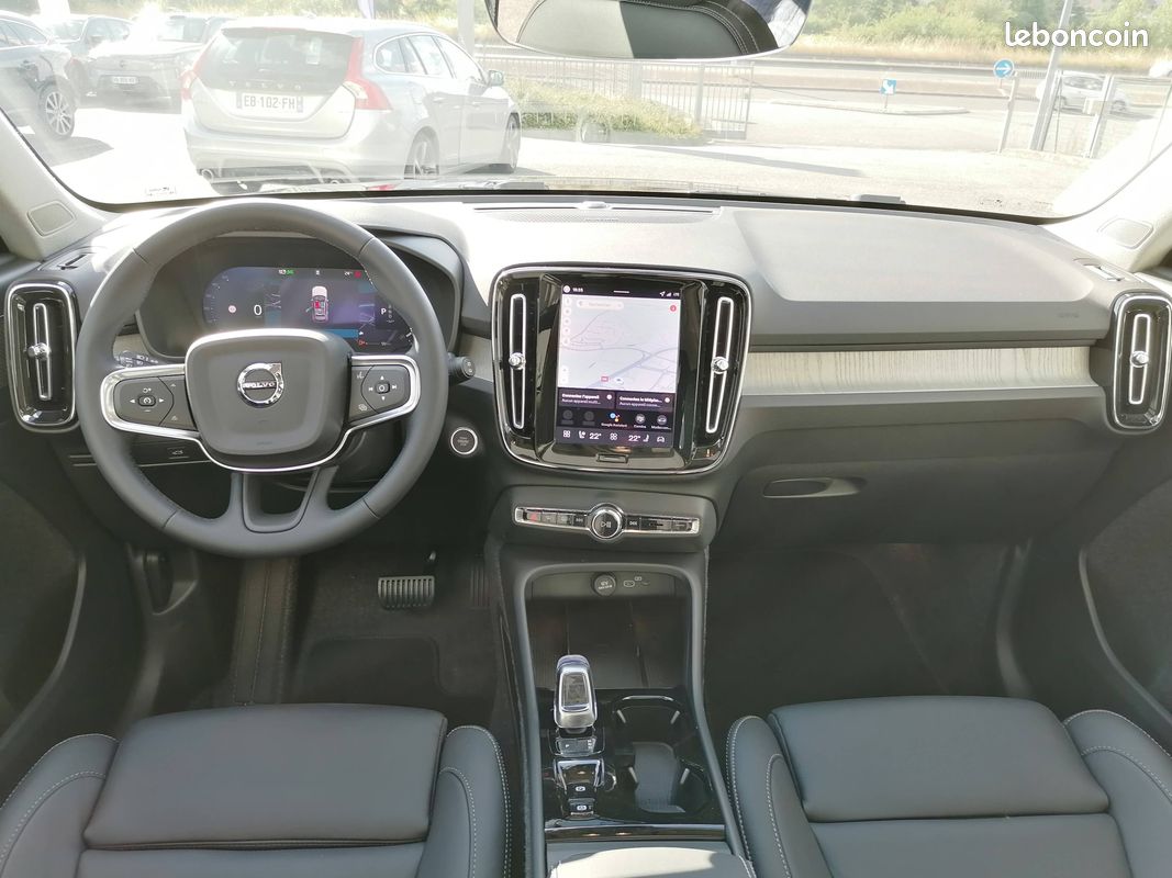 VOLVO XC40 B3 163 ch DCT7 Ultra (image 4)