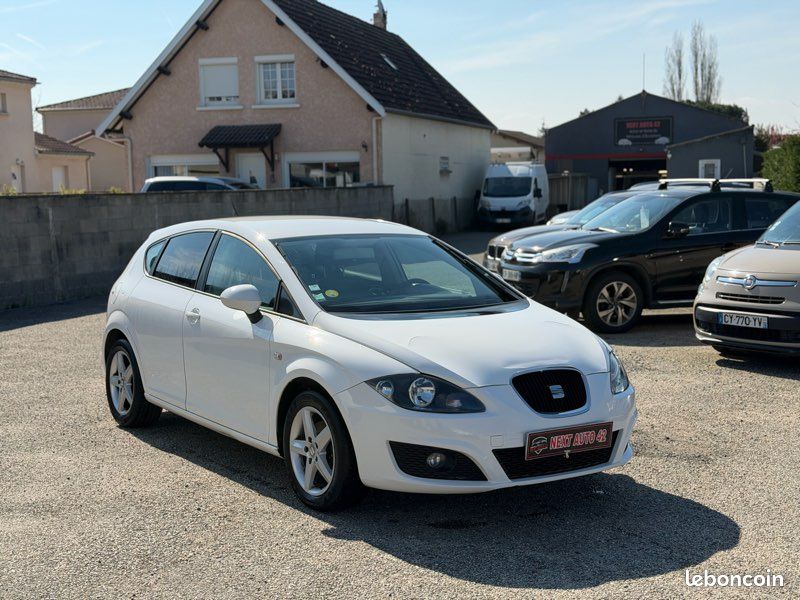 SEAT Leon II (1P1) Phase 2 1.6 TDi CR 16V 105 cv Référence (image 1)