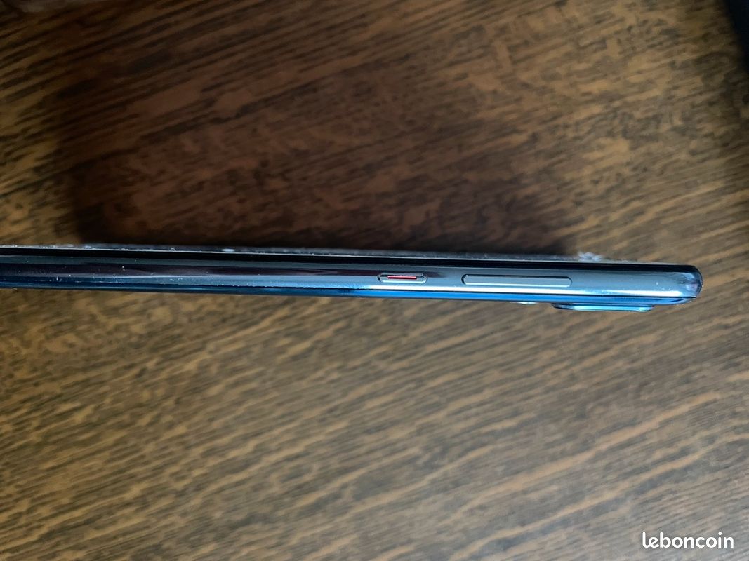 Huawei P20 Pro – 128 Go – Bon état – Débloqué tout opérateur (image 2)