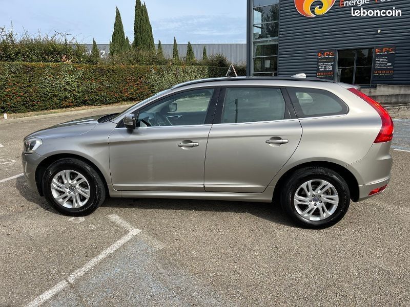 Volvo XC60 D4 AWD 181CH START&STOP MOMENTUM (image 7)
