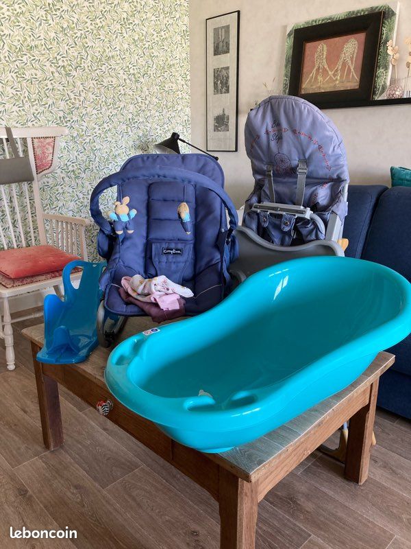 Matériel pour Bébé : baignoire transat chaise haute (image 1)
