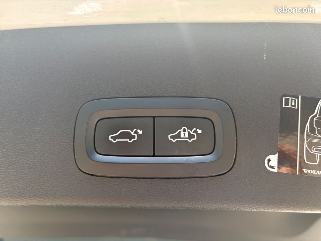 VOLVO XC40 D4 190 AWD INSCRIPTION LUXE GEARTRONIC 190Ch Garantie 12 mois (image 14)