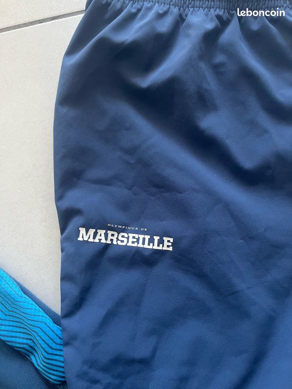 Bas de survêtement de L’OM taille L (image 2)