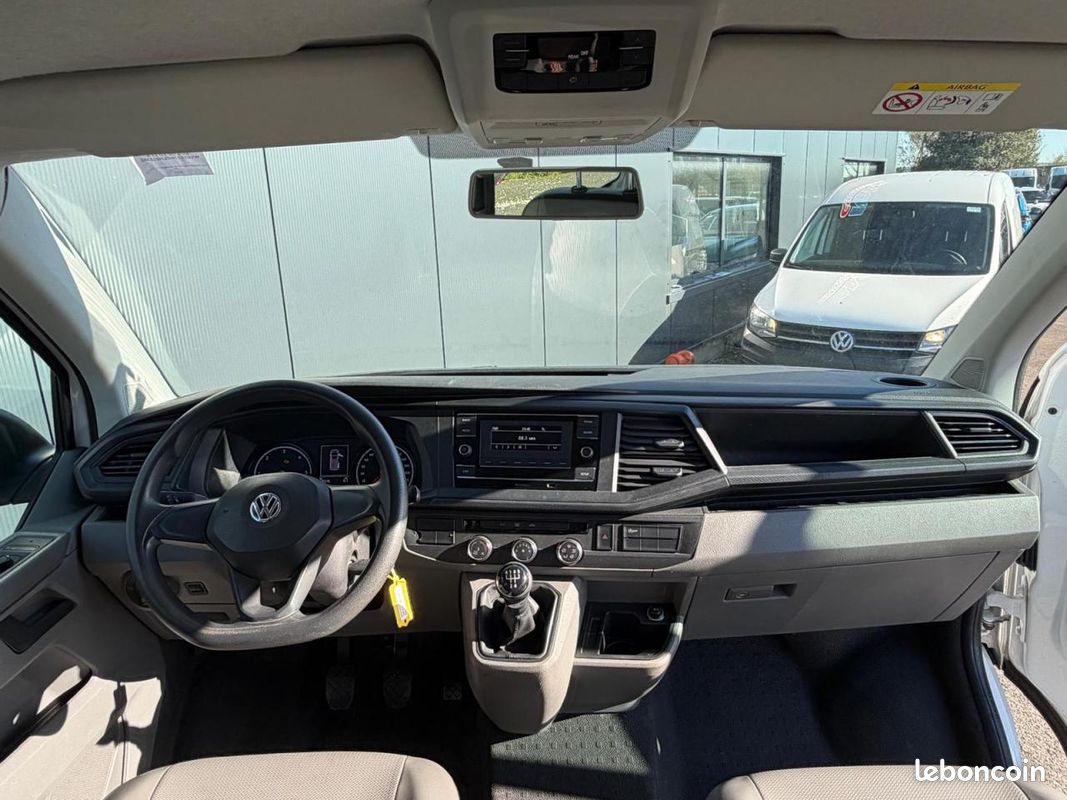 VOLKSWAGEN TRANSPORTER T6 MINIBUS 8 Places 2.0 TDI 110 Business Line (image 5)