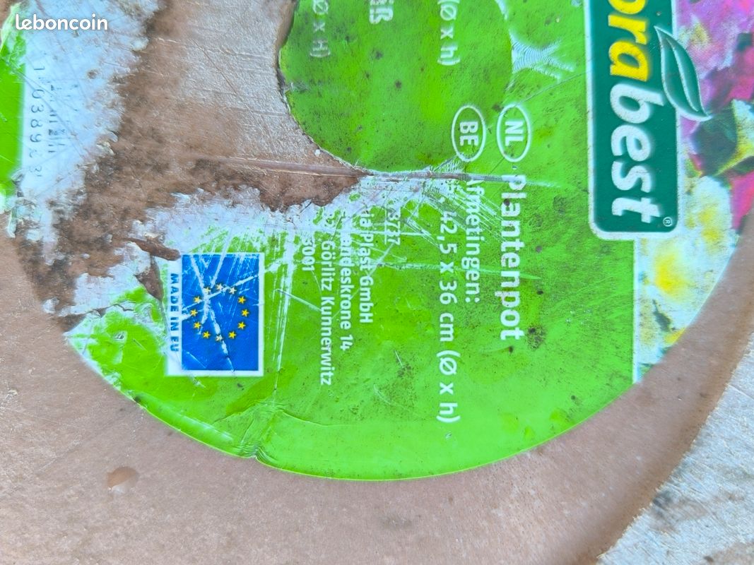 Pots en plastiques (image 4)