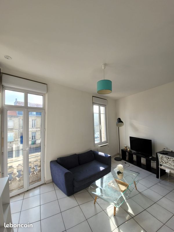 Appartement 1 pièce 28 m² · à Bordeaux · 28 m² · 750 €