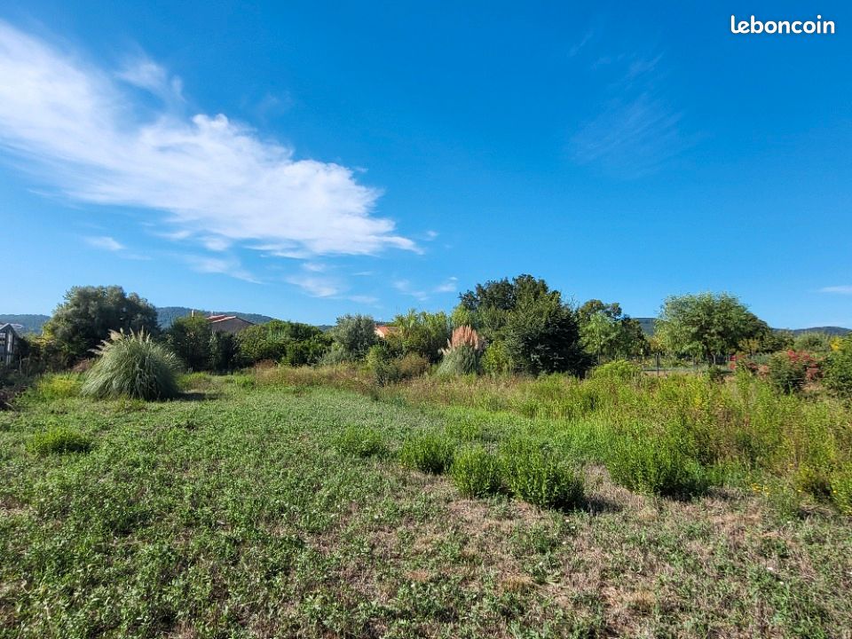 Terrain 525 m² · à Hyères · 400 000 €