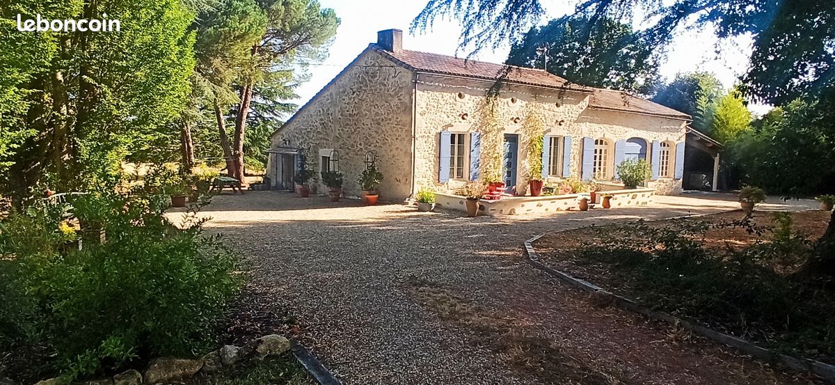 Maison 8 pièces 127 m² · à Port-Sainte-Foy-Et-Ponchapt · 127 m² · 320 000 €