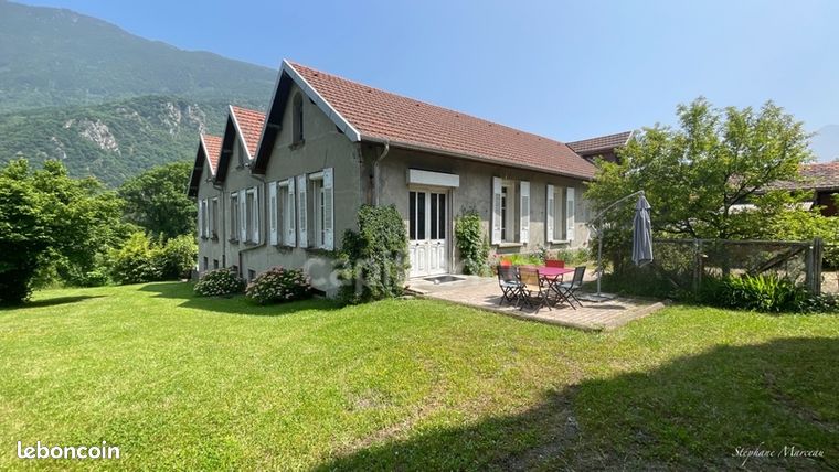 Maison 12 pièces 450 m²