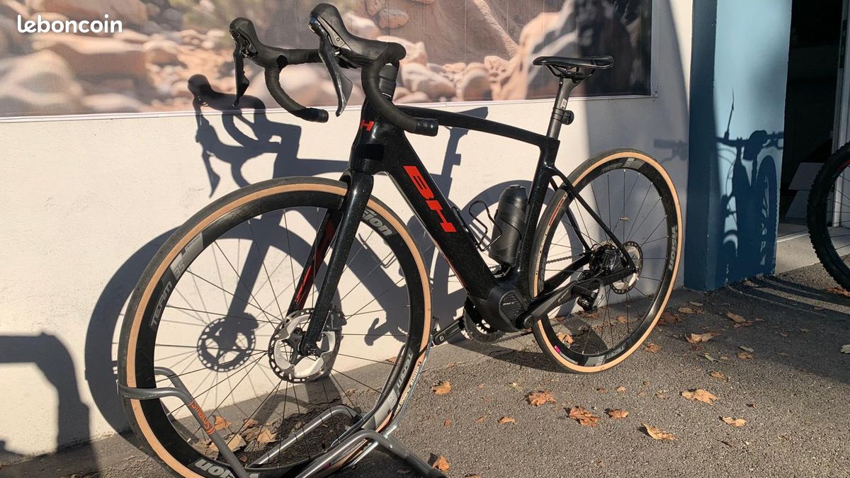 Velo de route electrique bh core Vélos