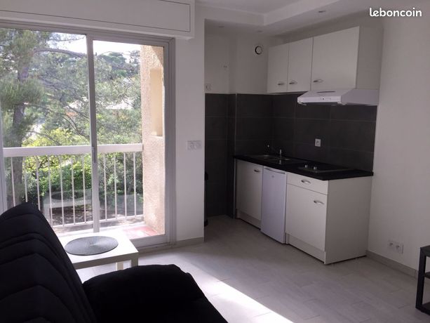 Studio 1 pièce 19 m²
